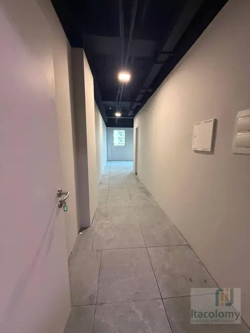 Foto 2 de Sala Comercial para alugar, 70m2 em Alphaville Industrial, Barueri - SP
