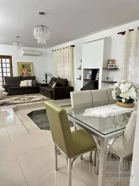 Foto 3 de Casa de Condomínio com 4 quartos à venda, 385m2 em Santana De Parnaiba - SP