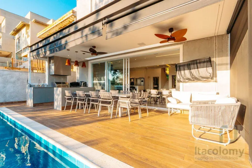 Foto 2 de Casa de Condomínio com 4 quartos à venda, 360m2 em Santana De Parnaiba - SP