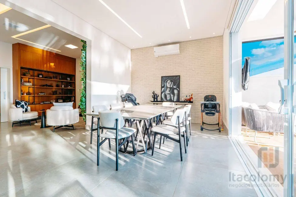 Foto 4 de Casa de Condomínio com 4 quartos à venda, 360m2 em Santana De Parnaiba - SP