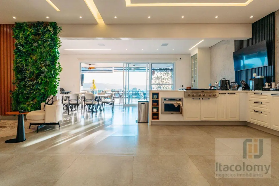 Foto 6 de Casa de Condomínio com 4 quartos à venda, 360m2 em Santana De Parnaiba - SP