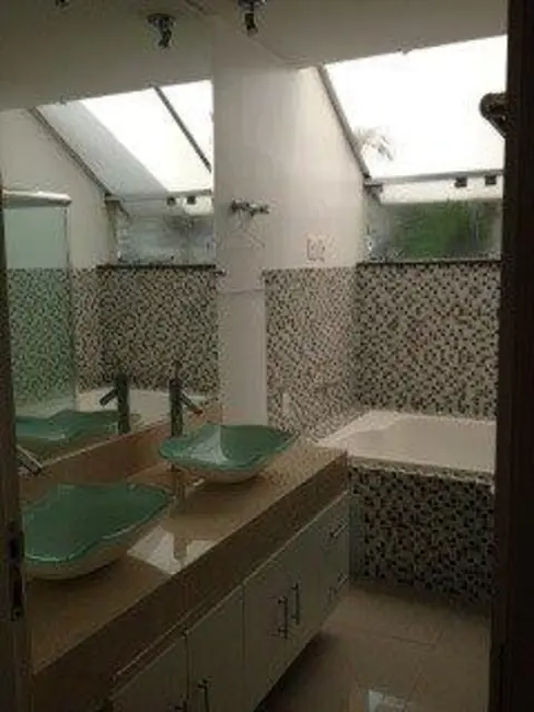Foto 8 de Casa de Condomínio com 4 quartos para alugar, 560m2 em Barueri - SP