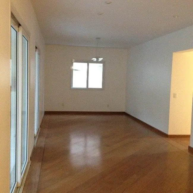 Foto 2 de Casa de Condomínio com 4 quartos para alugar, 560m2 em Barueri - SP