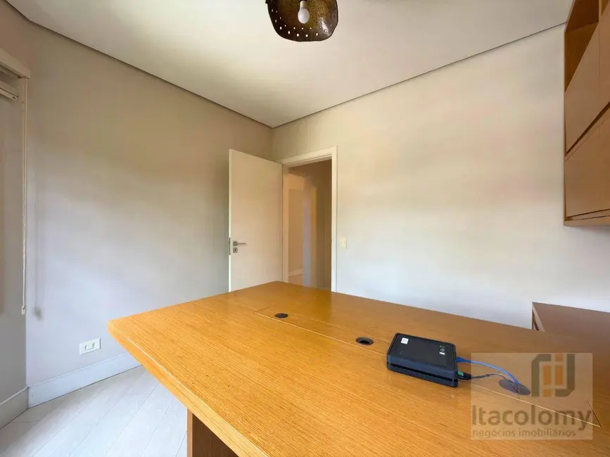 Casa de Condomínio com 3 quartos à venda, 490m2 em Santana De Parnaiba - SP - imagem 9 Foto 9 de Casa de Condomínio com 3 quartos à venda, 490m2 em Santana De Parnaiba - SP