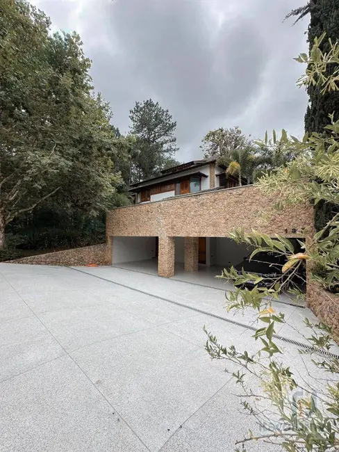 Casa de Condomínio com 4 quartos à venda, 1080m2 em Santana De Parnaiba - SP - imagem 1 Foto 1 de Casa de Condomínio com 4 quartos à venda, 1080m2 em Santana De Parnaiba - SP