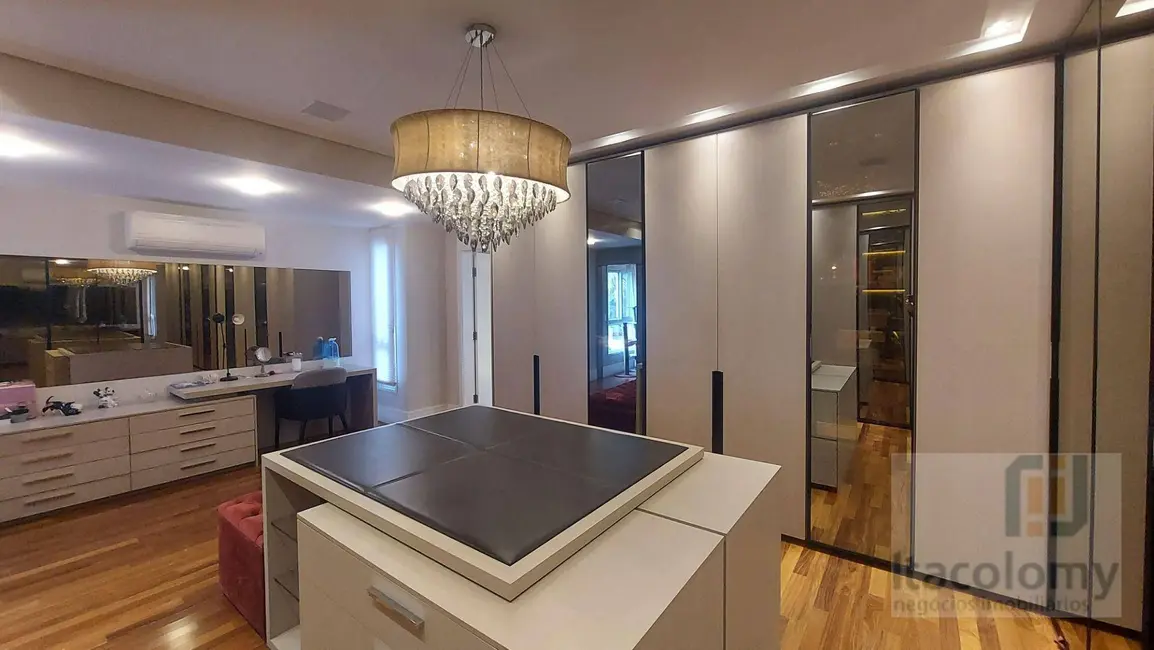 Casa de Condomínio com 4 quartos à venda, 1960m2 em Residencial Tamboré, Barueri - SP - imagem 9 Foto 9 de Casa de Condomínio com 4 quartos à venda, 1960m2 em Residencial Tamboré, Barueri - SP