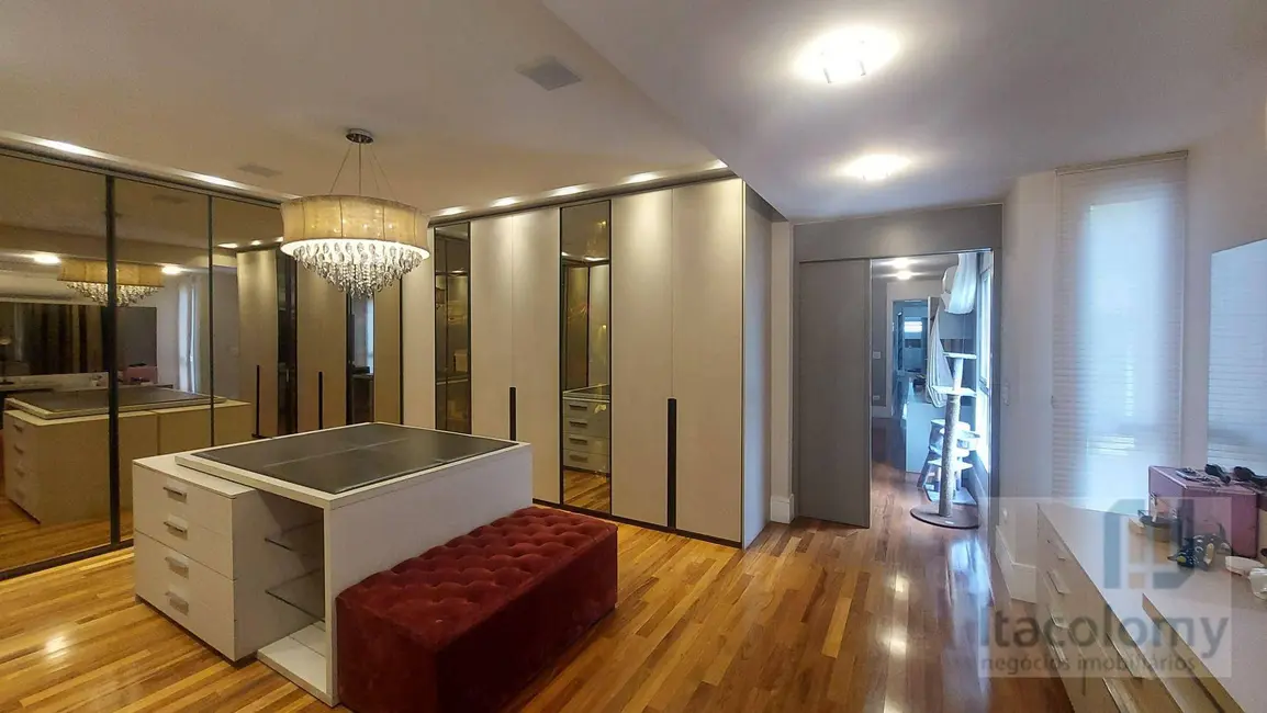 Foto 5 de Casa de Condomínio com 4 quartos à venda, 1960m2 em Residencial Tamboré, Barueri - SP