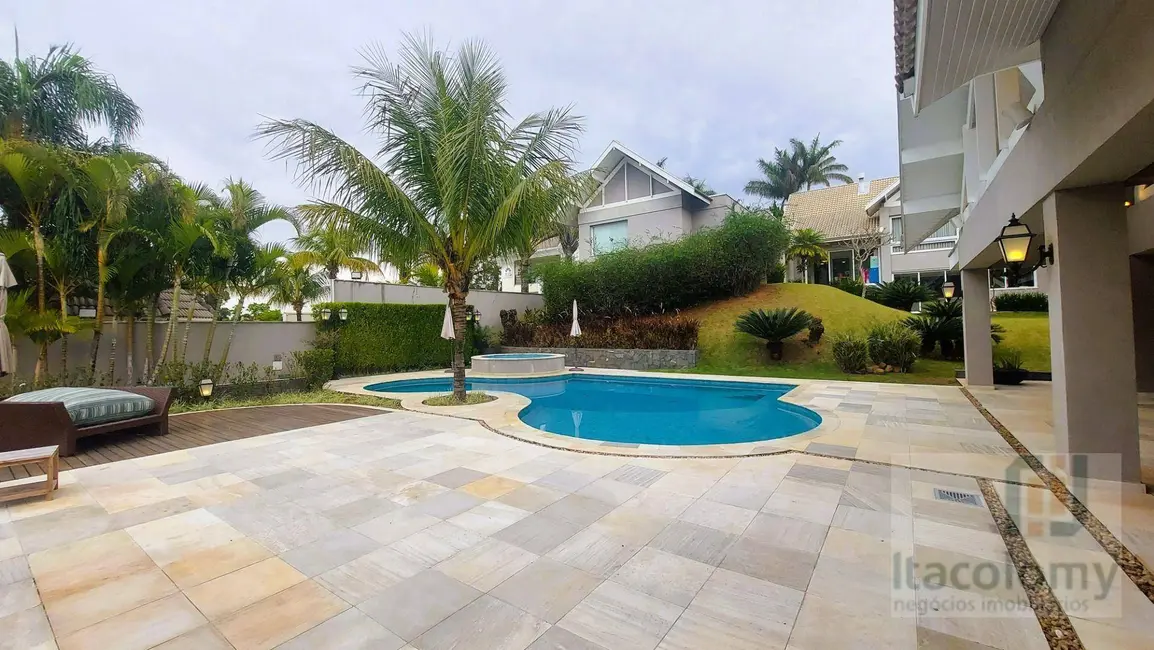 Foto 2 de Casa de Condomínio com 4 quartos à venda, 1960m2 em Residencial Tamboré, Barueri - SP