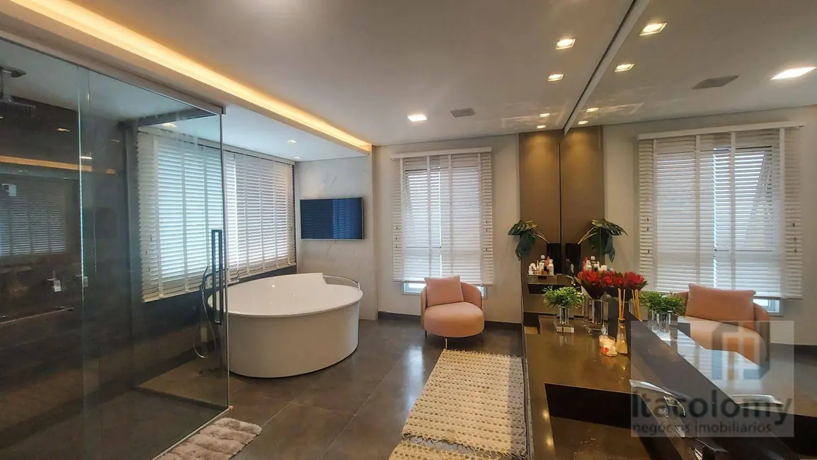 Foto 1 de Casa de Condomínio com 4 quartos à venda, 1960m2 em Residencial Tamboré, Barueri - SP