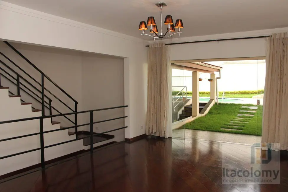 Casa de Condomínio com 5 quartos para alugar, 560m2 em Barueri - SP - imagem 9 Foto 9 de Casa de Condomínio com 5 quartos para alugar, 560m2 em Barueri - SP