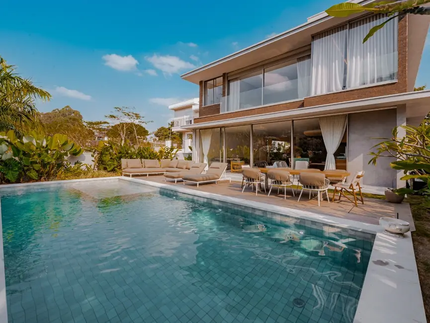 Casa de Condomínio com 4 quartos à venda, 583m2 em Tamboré, Santana De Parnaiba - SP - imagem 2 Foto 2 de Casa de Condomínio com 4 quartos à venda, 583m2 em Tamboré, Santana De Parnaiba - SP