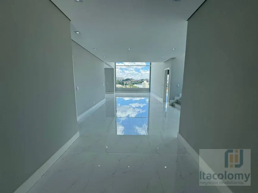 Casa de Condomínio com 4 quartos à venda, 745m2 em Tamboré, Santana De Parnaiba - SP - imagem 6 Foto 6 de Casa de Condomínio com 4 quartos à venda, 745m2 em Tamboré, Santana De Parnaiba - SP