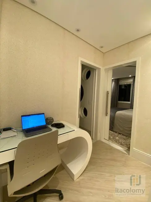 Foto 7 de Apartamento com 4 quartos à venda, 168m2 em Santana De Parnaiba - SP