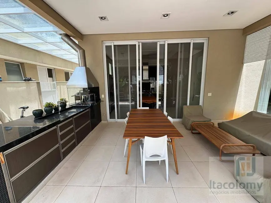 Casa de Condomínio com 3 quartos à venda, 583m2 em Barueri - SP - imagem 5 Foto 5 de Casa de Condomínio com 3 quartos à venda, 583m2 em Barueri - SP