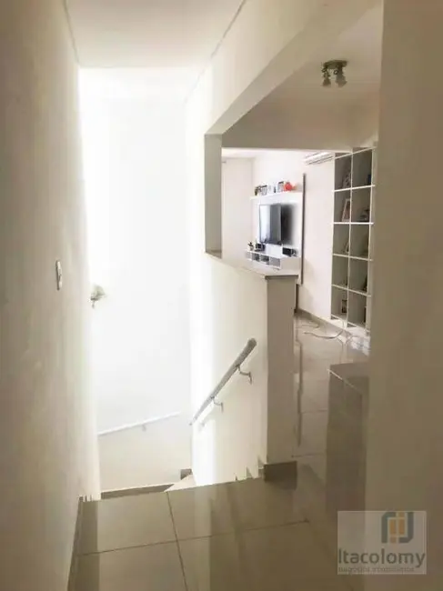 Foto 5 de Casa de Condomínio com 4 quartos à venda, 300m2 em Santana De Parnaiba - SP