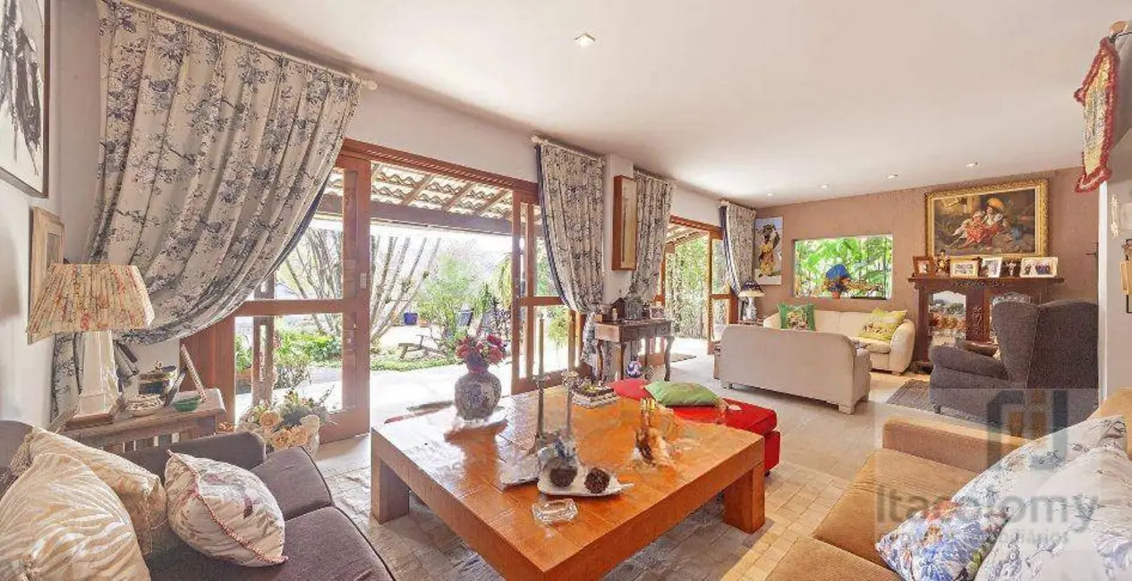 Foto 4 de Casa de Condomínio com 4 quartos à venda, 360m2 em Santana De Parnaiba - SP