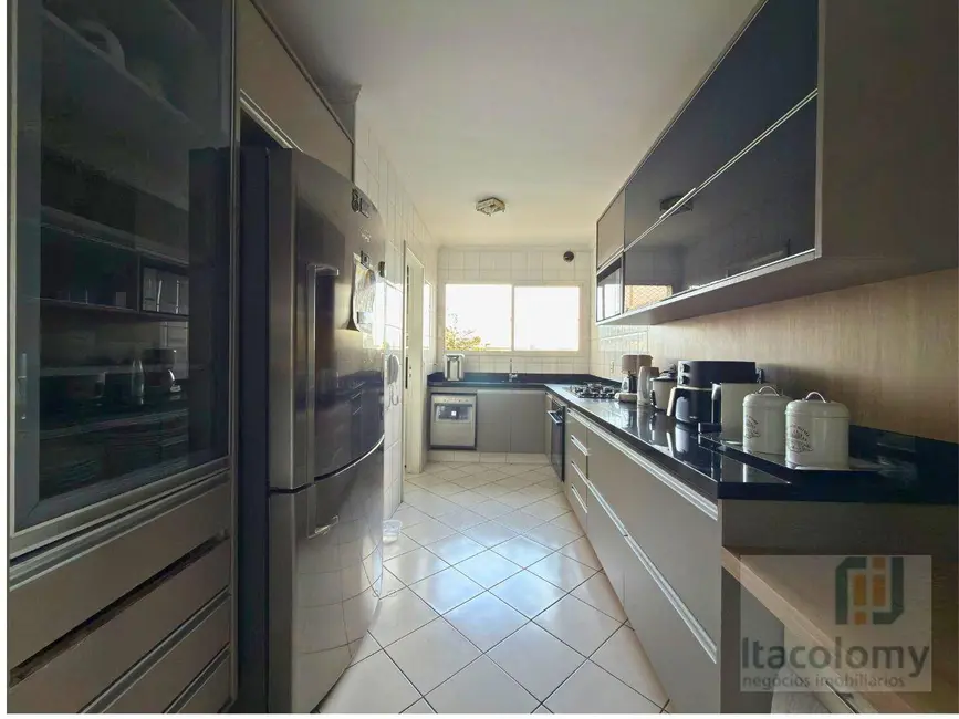 Apartamento com 3 quartos à venda, 278m2 em Alphaville Industrial, Barueri - SP - imagem 6 Foto 6 de Apartamento com 3 quartos à venda, 278m2 em Alphaville Industrial, Barueri - SP