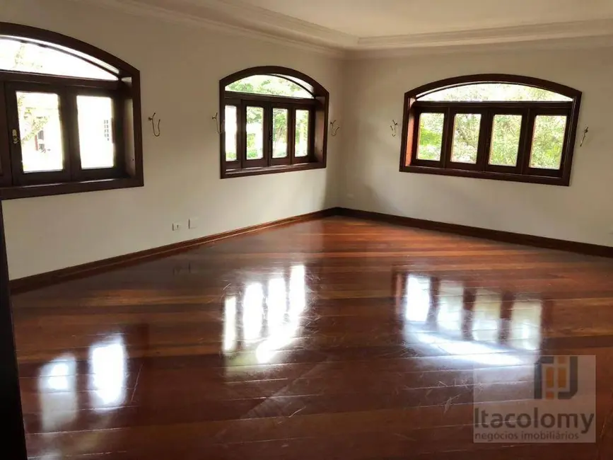 Casa de Condomínio com 4 quartos para alugar, 600m2 em Santana De Parnaiba - SP - imagem 6 Foto 6 de Casa de Condomínio com 4 quartos para alugar, 600m2 em Santana De Parnaiba - SP