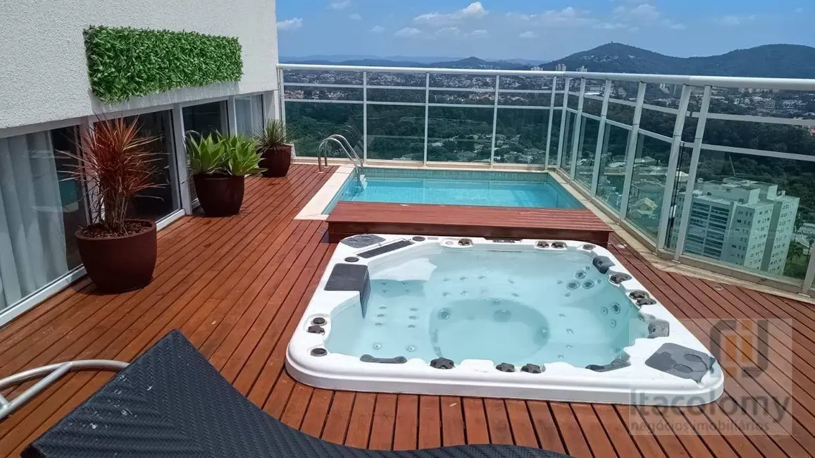 Foto 1 de Cobertura com 4 quartos para alugar, 500m2 em Barueri - SP