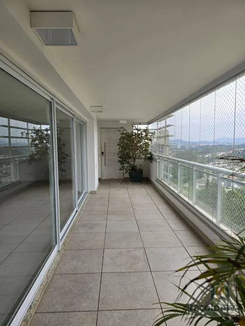 Foto 2 de Apartamento com 3 quartos à venda e para alugar, 196m2 em Empresarial 18 do Forte, Barueri - SP