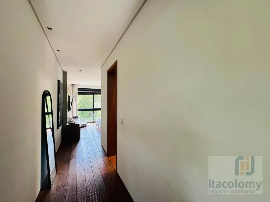 Foto 9 de Casa de Condomínio com 3 quartos à venda e para alugar, 480m2 em Santana De Parnaiba - SP