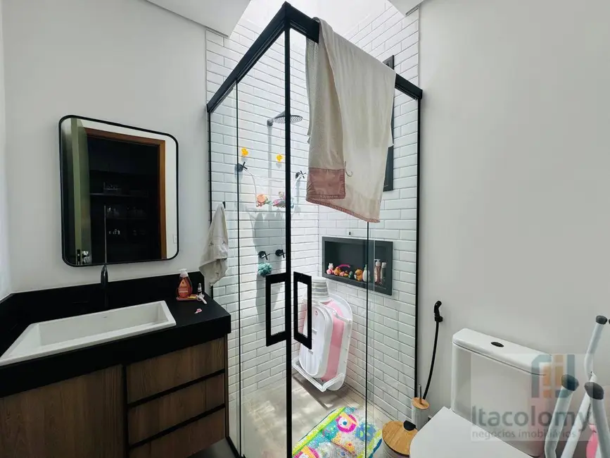 Foto 4 de Casa de Condomínio com 3 quartos à venda e para alugar, 480m2 em Santana De Parnaiba - SP