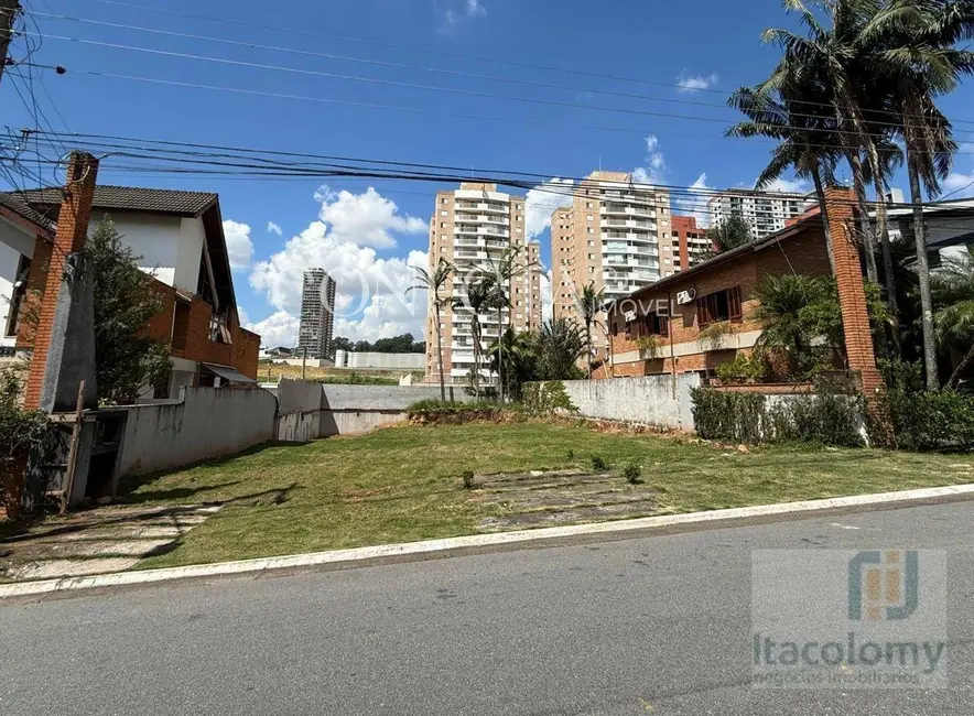 Foto 2 de Terreno / Lote à venda, 560m2 em Barueri - SP