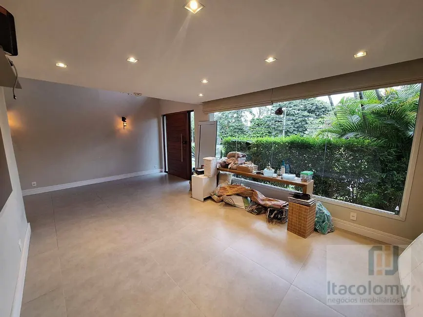 Foto 3 de Casa de Condomínio com 4 quartos para alugar, 560m2 em Barueri - SP