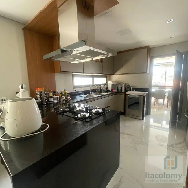 Foto 6 de Casa de Condomínio com 5 quartos para alugar, 385m2 em Santana De Parnaiba - SP