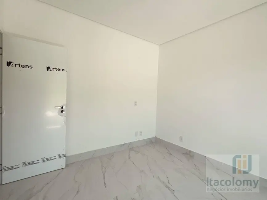 Foto 4 de Casa de Condomínio com 4 quartos à venda, 490m2 em Santana De Parnaiba - SP