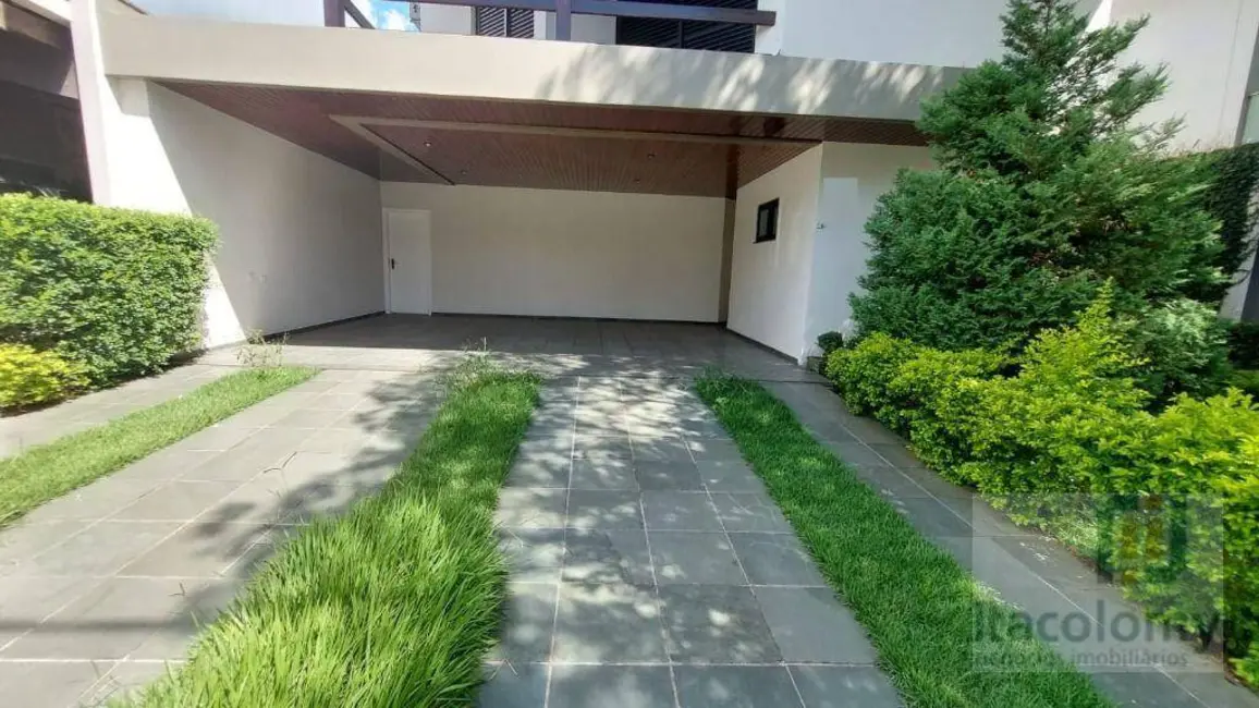 Casa de Condomínio com 4 quartos à venda e para alugar, 360m2 em Santana De Parnaiba - SP - imagem 3 Foto 3 de Casa de Condomínio com 4 quartos à venda e para alugar, 360m2 em Santana De Parnaiba - SP