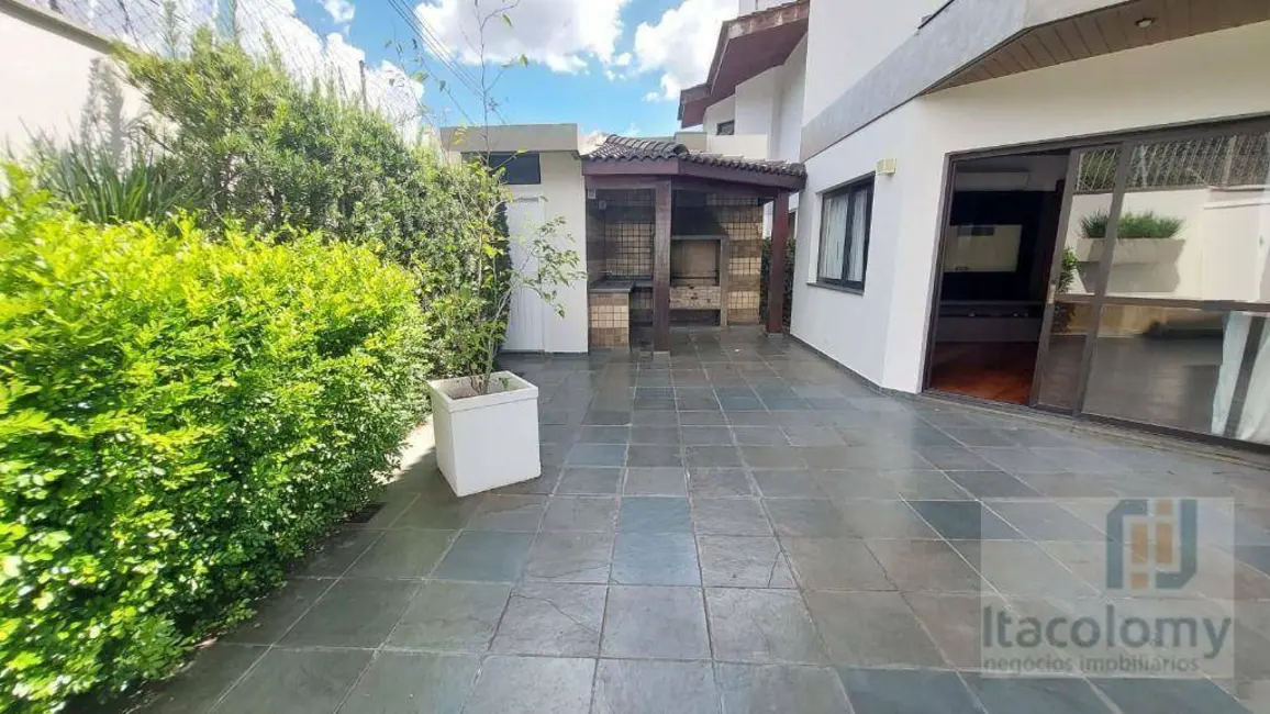 Casa de Condomínio com 4 quartos à venda e para alugar, 360m2 em Santana De Parnaiba - SP - imagem 4 Foto 4 de Casa de Condomínio com 4 quartos à venda e para alugar, 360m2 em Santana De Parnaiba - SP