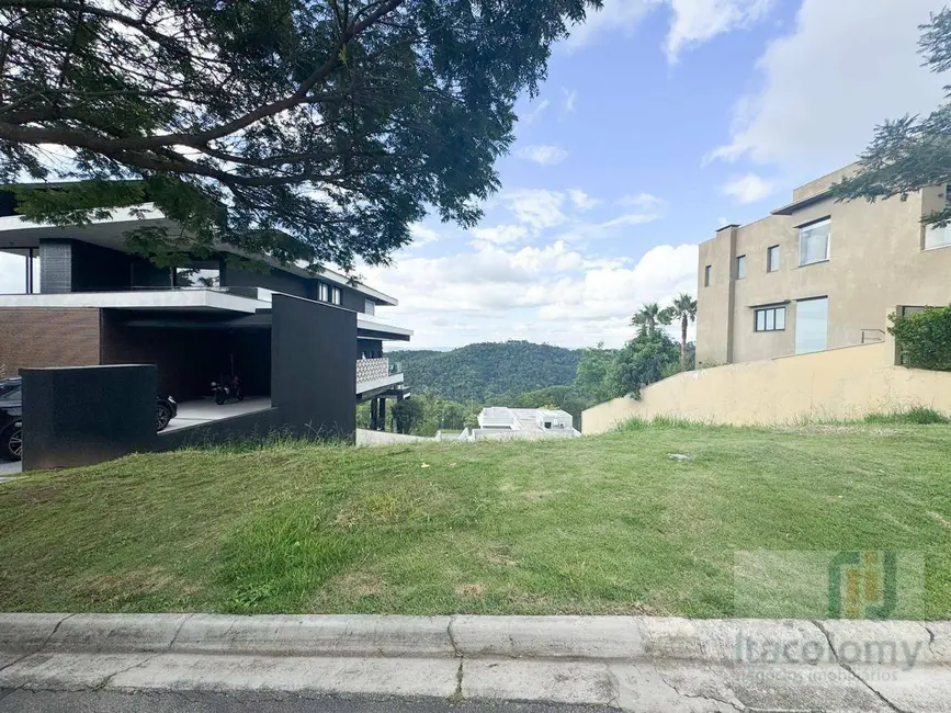 Foto 1 de Terreno / Lote à venda, 585m2 em Santana De Parnaiba - SP