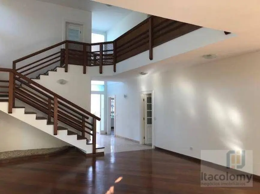 Foto 3 de Casa de Condomínio com 4 quartos à venda e para alugar, 688m2 em Santana De Parnaiba - SP