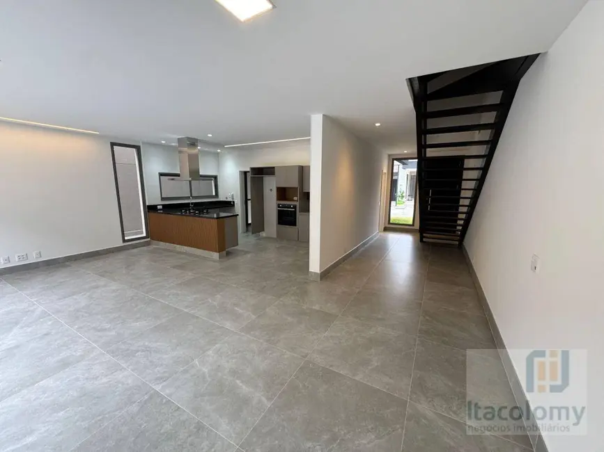 Foto 4 de Casa de Condomínio com 3 quartos para alugar, 230m2 em Tamboré, Barueri - SP