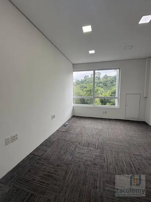 Foto 3 de Sala Comercial à venda e para alugar, 39m2 em Tamboré, Santana De Parnaiba - SP