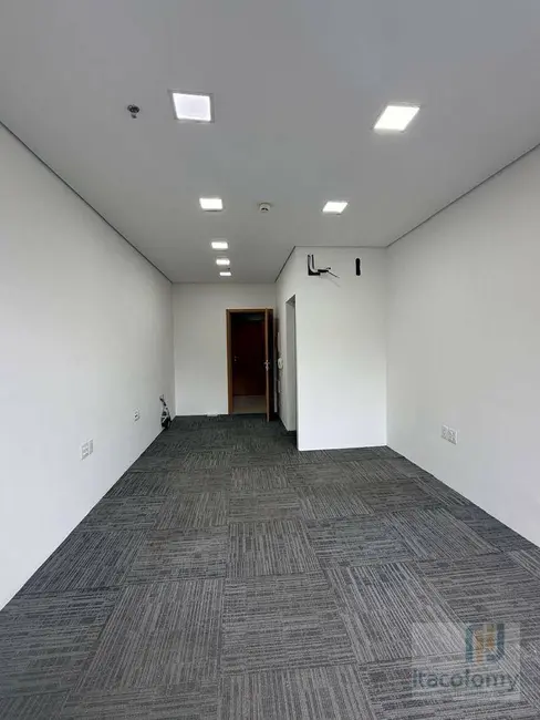 Foto 5 de Sala Comercial à venda e para alugar, 39m2 em Tamboré, Santana De Parnaiba - SP