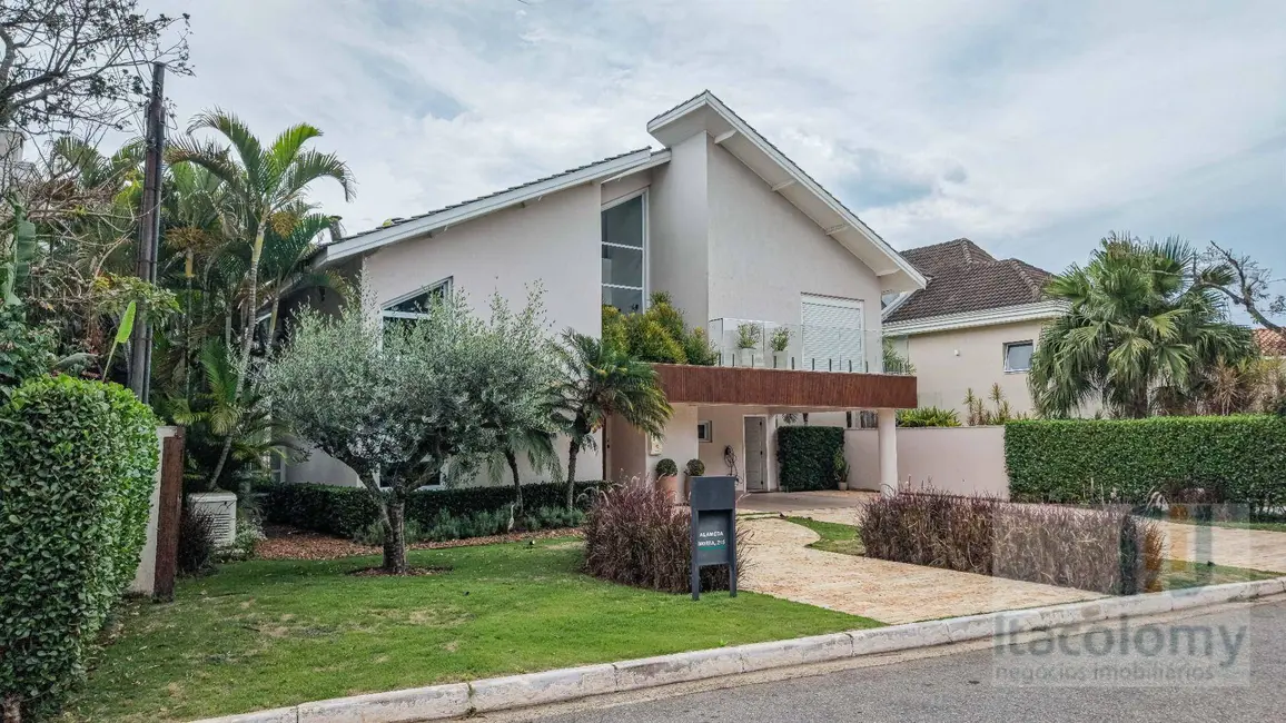 Foto 2 de Casa de Condomínio com 4 quartos para alugar, 665m2 em Tamboré, Santana De Parnaiba - SP