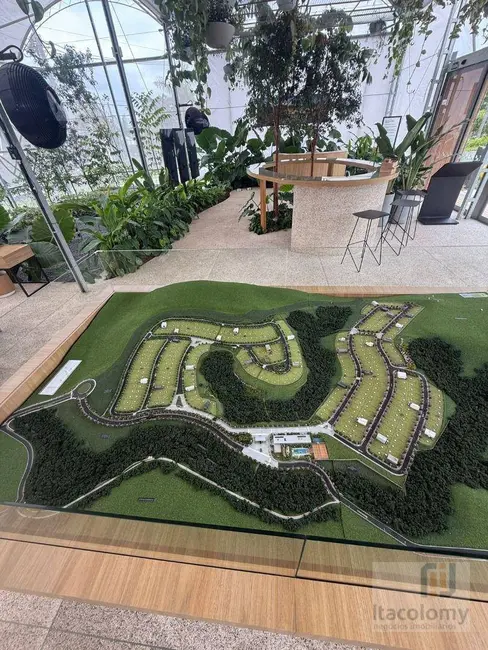 Foto 2 de Terreno / Lote à venda, 460m2 em Santana De Parnaiba - SP