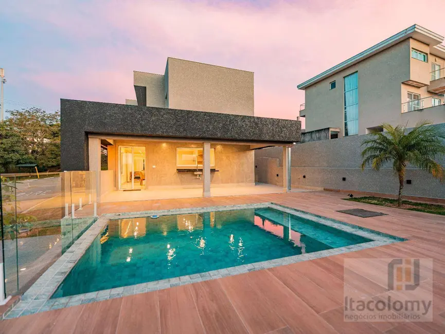 Foto 4 de Casa de Condomínio com 3 quartos à venda, 351m2 em Suru, Santana De Parnaiba - SP