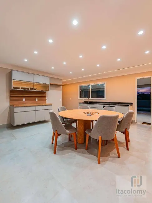 Foto 2 de Casa de Condomínio com 3 quartos à venda, 351m2 em Suru, Santana De Parnaiba - SP