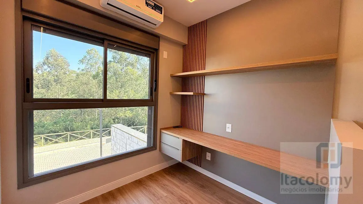 Casa de Condomínio com 3 quartos à venda, 230m2 em Tamboré, Barueri - SP - imagem 9 Foto 9 de Casa de Condomínio com 3 quartos à venda, 230m2 em Tamboré, Barueri - SP