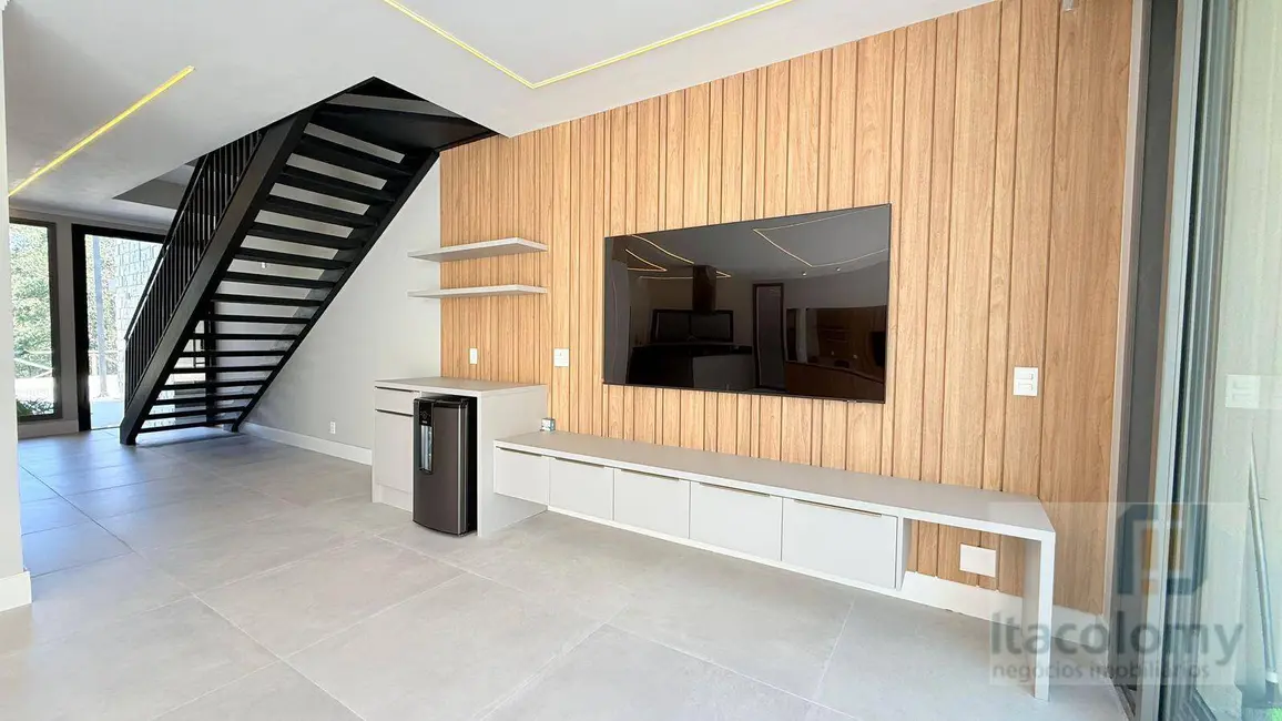 Foto 5 de Casa de Condomínio com 3 quartos à venda, 230m2 em Tamboré, Barueri - SP