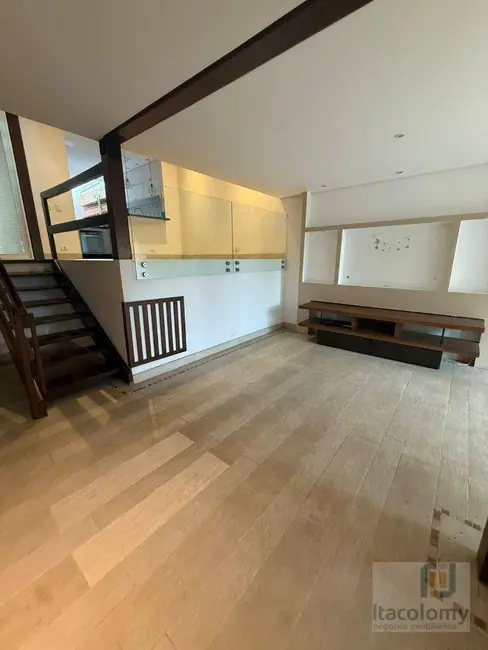 Foto 2 de Casa de Condomínio com 3 quartos à venda, 180m2 em Santana De Parnaiba - SP