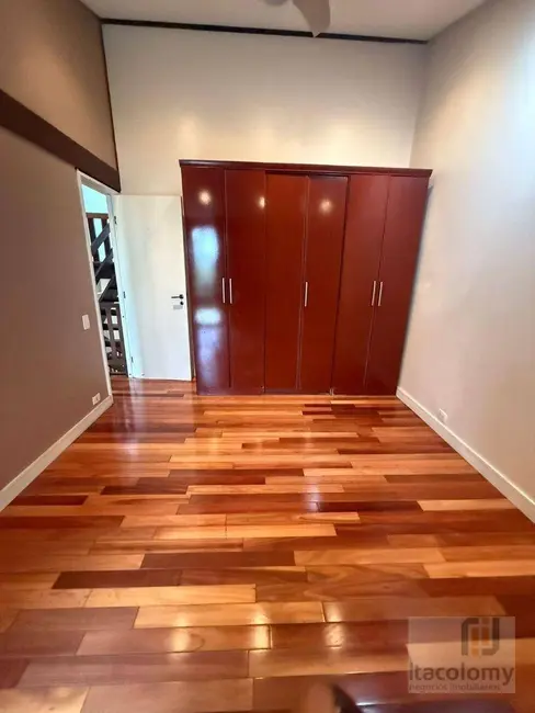 Foto 4 de Casa de Condomínio com 3 quartos à venda, 180m2 em Santana De Parnaiba - SP