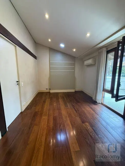 Foto 8 de Casa de Condomínio com 3 quartos à venda, 180m2 em Santana De Parnaiba - SP