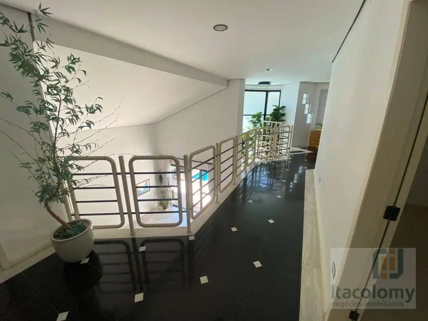 Foto 12 de Casa de Condomínio com 5 quartos à venda, 560m2 em Barueri - SP