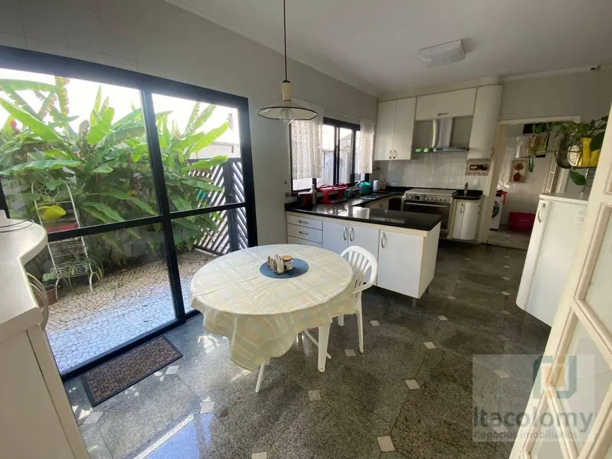 Casa de Condomínio com 5 quartos à venda, 560m2 em Barueri - SP - imagem 7 Foto 7 de Casa de Condomínio com 5 quartos à venda, 560m2 em Barueri - SP