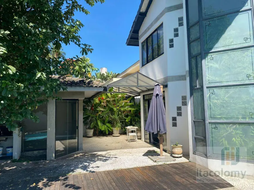 Foto 18 de Casa de Condomínio com 5 quartos à venda, 560m2 em Barueri - SP