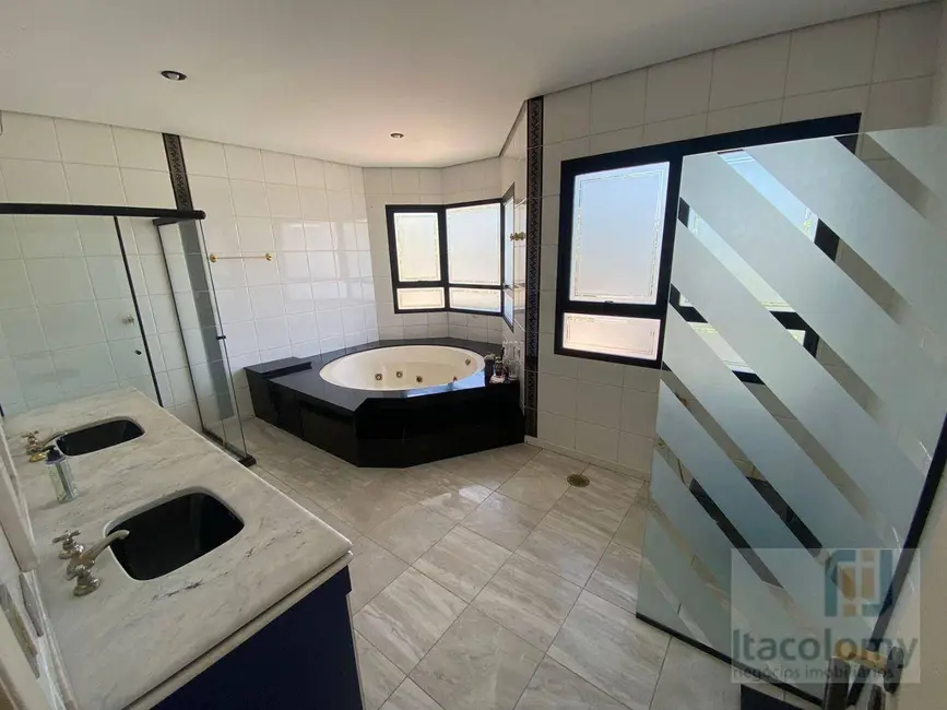 Foto 15 de Casa de Condomínio com 5 quartos à venda, 560m2 em Barueri - SP